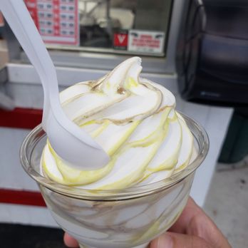 Cindy's Soft Serve - Banana & Coffee Swirls - Ice Cream & Frozen Yogurt Near Me - Elkridge, Maryland