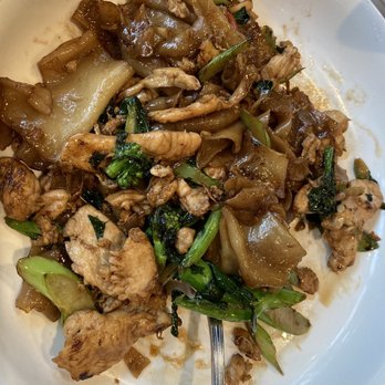 Ammata Thai Kitchen - Pad See Ew: soy sauce based wide noodles. I got with chicken. - Thai Near Me - River Vale, New Jersey