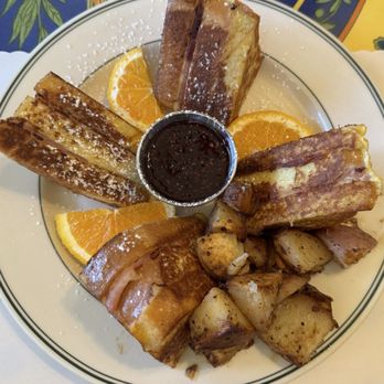 Mama's On Washington Square - Monte Cristo - Breakfast & Brunch Near Me - San Francisco, California Mama's On Washington Square - Monte Cristo - Breakfast & Brunch Near Me - San Francisco, California
