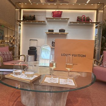 Louis Vuitton Maui Wailea - Leather Goods Near Me - Wailea, Hawaii Louis Vuitton Maui Wailea - Leather Goods Near Me - Wailea, Hawaii