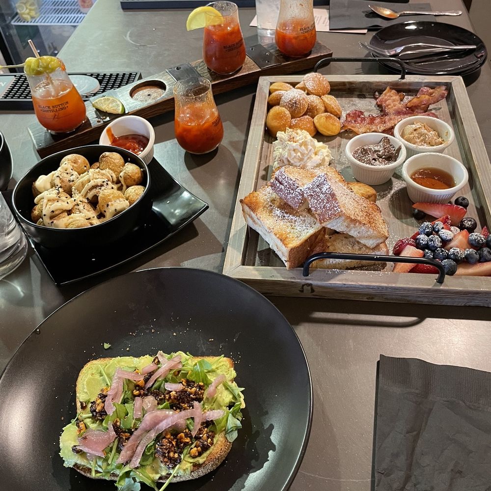 Avocado toast Grazing board Potato's Avocado toast Grazing board Potato's