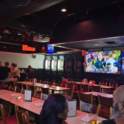 Chez Sports Bar & Grill - Dining area