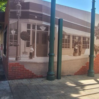 Downtown Redlands - Local Flavor Near Me - Redlands, California