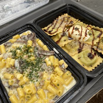 ARTIPASTA - Macaroni (left) and Ravioli Spinach & Ricotta (right) - Italian Near Me - Austin, Texas ARTIPASTA - Macaroni (left) and Ravioli Spinach & Ricotta (right) - Italian Near Me - Austin, Texas
