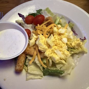 Texas Roadhouse - Side salad with ranch dressing - Barbeque Near Me - Louisville, Kentucky