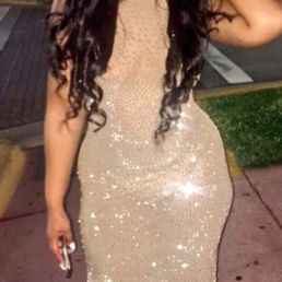Middle part Sew-In with minimal leave out ! Middle part Sew-In with minimal leave out !