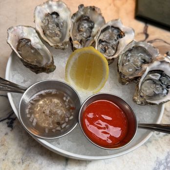 Daphne - Seafood Near Me - Toronto, Ontario
