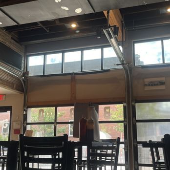 3 Halves Brewing - Ambiance, dude. They got it. - Breweries Near Me - Liberty, Missouri