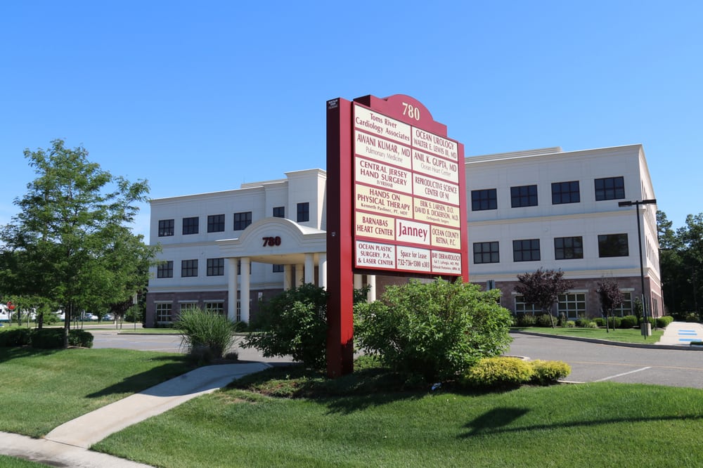 PERFORMANCE ORTHOPAEDICS AND SPORTS MEDICINE Updated May 2024 780