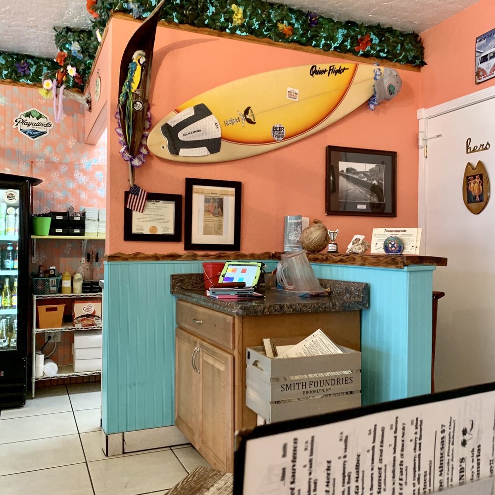 Crackers Island Grille