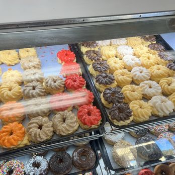 Neil's Donuts - Crueler doughnuts - Donuts Near Me - Victorville, California Neil's Donuts - Crueler doughnuts - Donuts Near Me - Victorville, California
