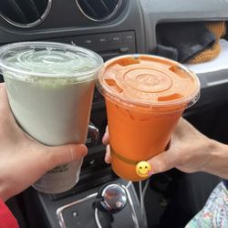 Pacha Mama Juice Co - Cake by the ocean & carrot ting