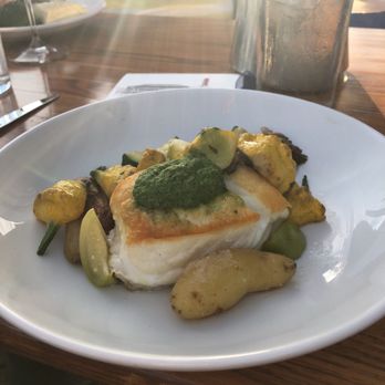 Ray's Boathouse - Halibut! - New American Near Me - Seattle, Washington