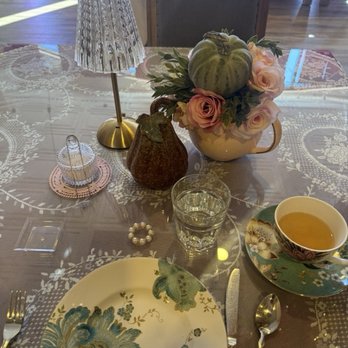 The Cobblestone Cottage - Beautiful Table Decor - Tea Rooms Near Me - Las Vegas, Nevada The Cobblestone Cottage - Beautiful Table Decor - Tea Rooms Near Me - Las Vegas, Nevada