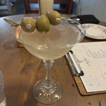 Atelie by The Experience - Dirty martini - Wine Tasting Room Near Me - Dallas, Texas Atelie by The Experience - Dirty martini - Wine Tasting Room Near Me - Dallas, Texas