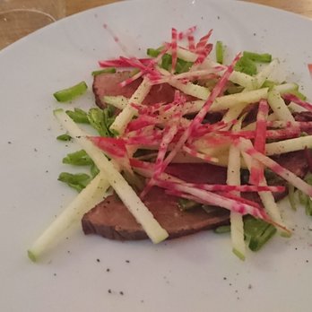 Solange - Entrée tataki de boeuf - French Near Me - Lille, 59 Solange - Entrée tataki de boeuf - French Near Me - Lille, 59