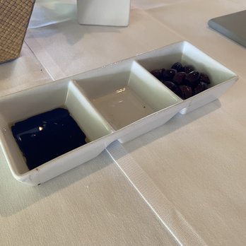 Orchids - Balsamic vinegar, butter, olives to go with bread basket - Breakfast & Brunch Near Me - Honolulu, Hawaii Orchids - Balsamic vinegar, butter, olives to go with bread basket - Breakfast & Brunch Near Me - Honolulu, Hawaii