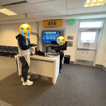 Frontier Airlines - Door closed - Airlines Near Me - Newark, New Jersey