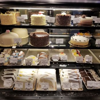 Hoffman's Fine Cakes & Pastries - Cakes display - Bakeries Near Me - Redmond, Washington Hoffman's Fine Cakes & Pastries - Cakes display - Bakeries Near Me - Redmond, Washington