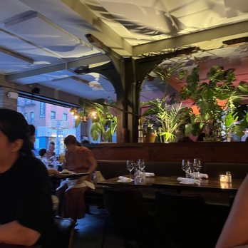Sociale - Dining room ambience 10/10 - Italian Near Me - New York, New York Sociale - Dining room ambience 10/10 - Italian Near Me - New York, New York