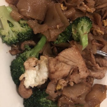 Thai Kitchen - Pad See Ew - Thai Near Me - Irvine, California Thai Kitchen - Pad See Ew - Thai Near Me - Irvine, California