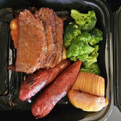 Famous Dave's Bar-B-Que - 2 meat combo. $31!? ONLY 4 SMALL slices of brisket!?