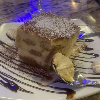 LA Dolce Vita - Tiramisu - Italian Near Me - Pittsburgh, Pennsylvania LA Dolce Vita - Tiramisu - Italian Near Me - Pittsburgh, Pennsylvania