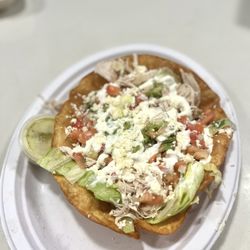 Serg's Mexican Kitchen - Taco salad w/ chicken