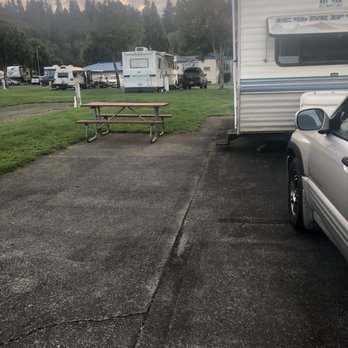 Brookhollow RV - RV pad big enough to park 2 vehicles which are included in price - Mobile Home Parks Near Me - Kelso, Washington Brookhollow RV - RV pad big enough to park 2 vehicles which are included in price - Mobile Home Parks Near Me - Kelso, Washington