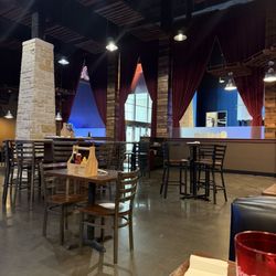 5S Rock Bar and Grill - The empty dining area.