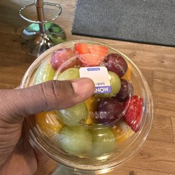 Cafe JuiceUp - I ended up getting a juice and a bowl of fruit for the road.