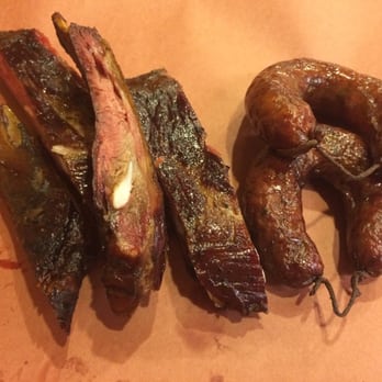 Black's Barbecue Lockhart - Spare ribs and hatch chile sausages for breakfast. - Barbeque Near Me - Lockhart, Texas