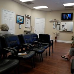 Coastal Spine & Pain Center - Waiting room