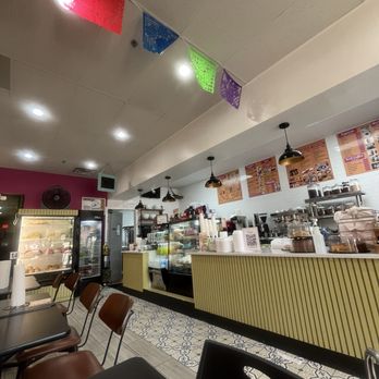 Al Pan Caliente - Interior - Desserts Near Me - Lawrenceville, Georgia