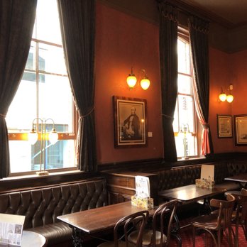 John Snow - Upstairs dining area in John Snow Pub allows for a nice breeze and a little elbow room. - Pubs Near Me - London, XGL John Snow - Upstairs dining area in John Snow Pub allows for a nice breeze and a little elbow room. - Pubs Near Me - London, XGL