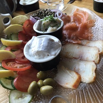 Mamaleh's Delicatessen - Large Grand Fish Platters - Delis Near Me - Cambridge, Massachusetts