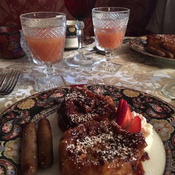 Cedar House Inn - Breakfast - Bed & Breakfast Near Me - Saint Augustine, Florida