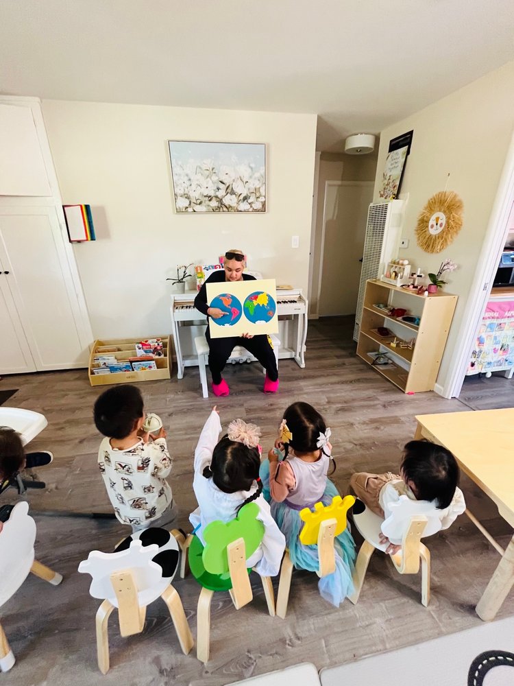 Fun Learning Montessori Daycare Logo