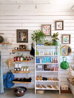 Oliver Men's Shop by null