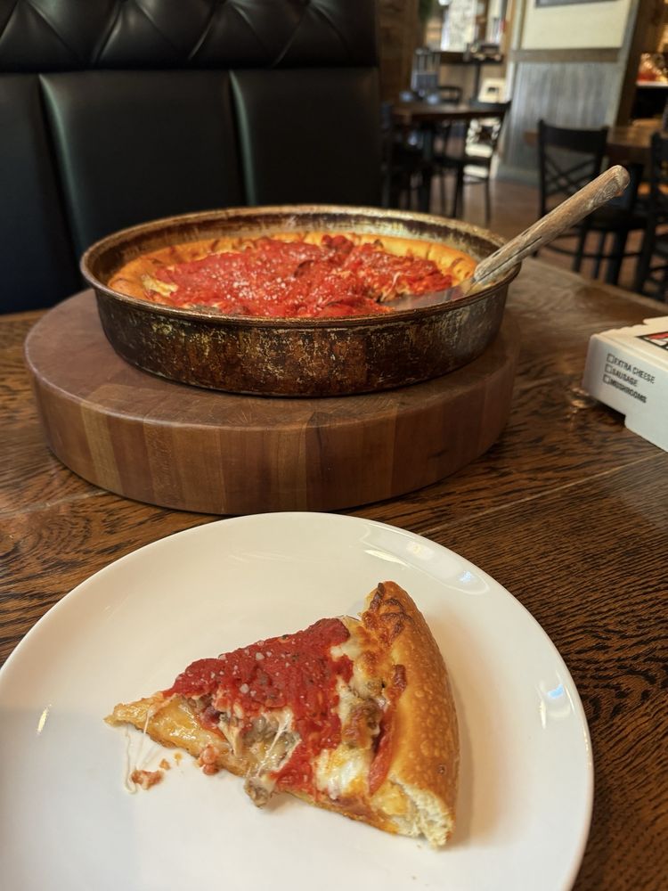 Food from Chicago's Pizza