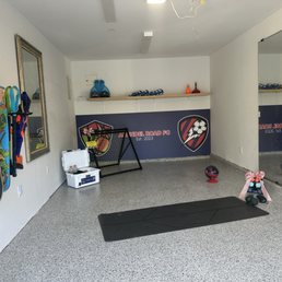 Garage gym with Elite Epoxy floor. Garage gym with Elite Epoxy floor.
