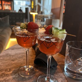 Room 725 - Champagne Bars Near Me - Austin, Texas