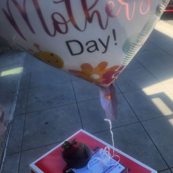 Edible Arrangements - The ladies was very nice. I love the product l. - Gift Shops Near Me - La Mesa, California Edible Arrangements - The ladies was very nice. I love the product l. - Gift Shops Near Me - La Mesa, California