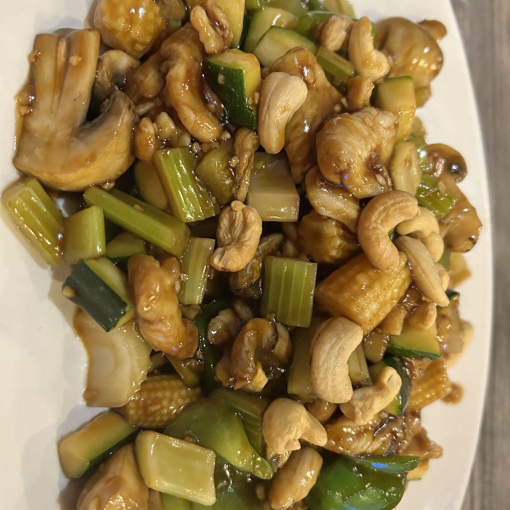 Wild Ginger Asian Bistro - Cashew chicken - Asian Fusion Near Me - Gilbert, Arizona