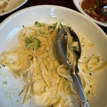 Olive Garden Italian Restaurant - Fettuccine Alfredo - Italian Near Me - Capitola, California Olive Garden Italian Restaurant - Fettuccine Alfredo - Italian Near Me - Capitola, California