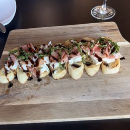 Prosciutto Barrata Crostini