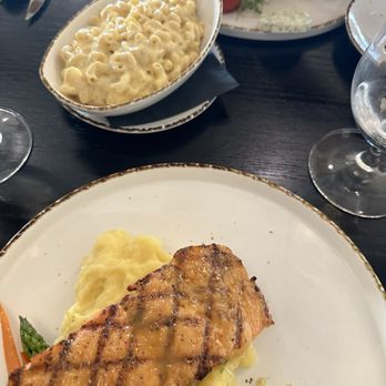Topa Restaurant - New American Near Me - Camarillo, California