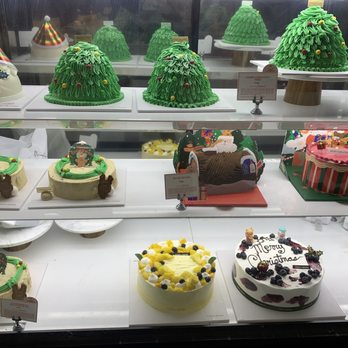 Tous Les Jours - Christmas cakes - Coffee & Tea Near Me - Chicago, Illinois Tous Les Jours - Christmas cakes - Coffee & Tea Near Me - Chicago, Illinois