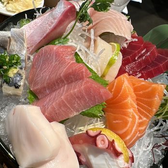 Amakara - Mixed Sashimi - Sushi Bars Near Me - Dublin, California