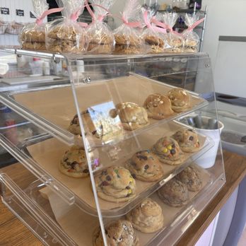 Baked And Boujee - Cookies - Desserts Near Me - Sun city , Arizona Baked And Boujee - Cookies - Desserts Near Me - Sun city , Arizona